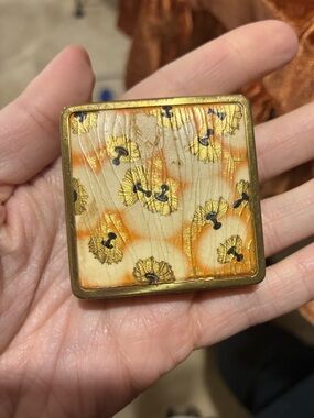 Vintage Coty powder compact